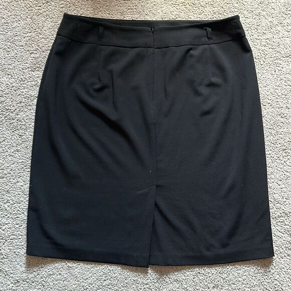Sag Harbour Stretch Petite Pencil Skirt! - Picture 2 of 9